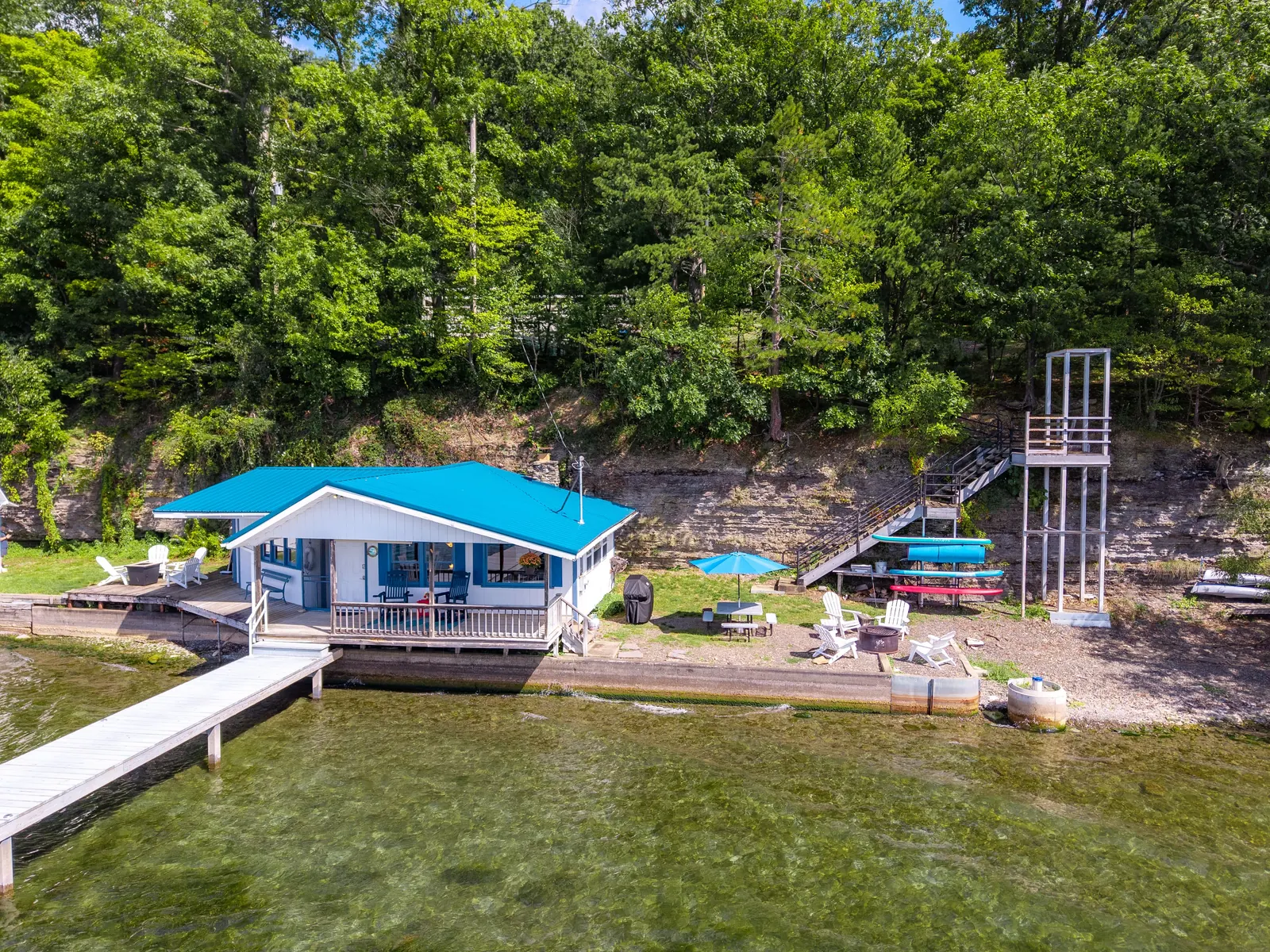 Smooth Sailing FLX — cottage aerial
